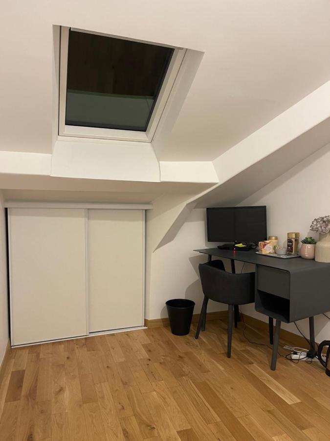 Appartement à Saint-mandé Entièrement Refait à Neuf *